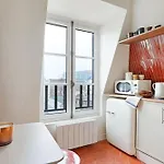 La Suite Rouge Du Marais